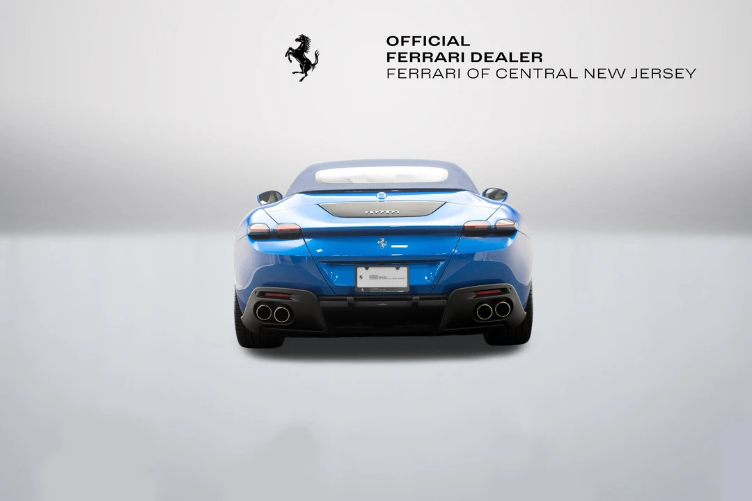 2026 Ferrari Roma Spider - Image 14 of 31