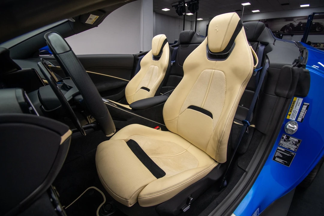 2026 Ferrari Roma Spider - Image 20 of 31