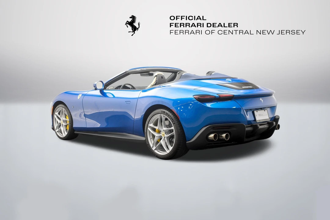 2026 Ferrari Roma Spider - Image 5 of 31