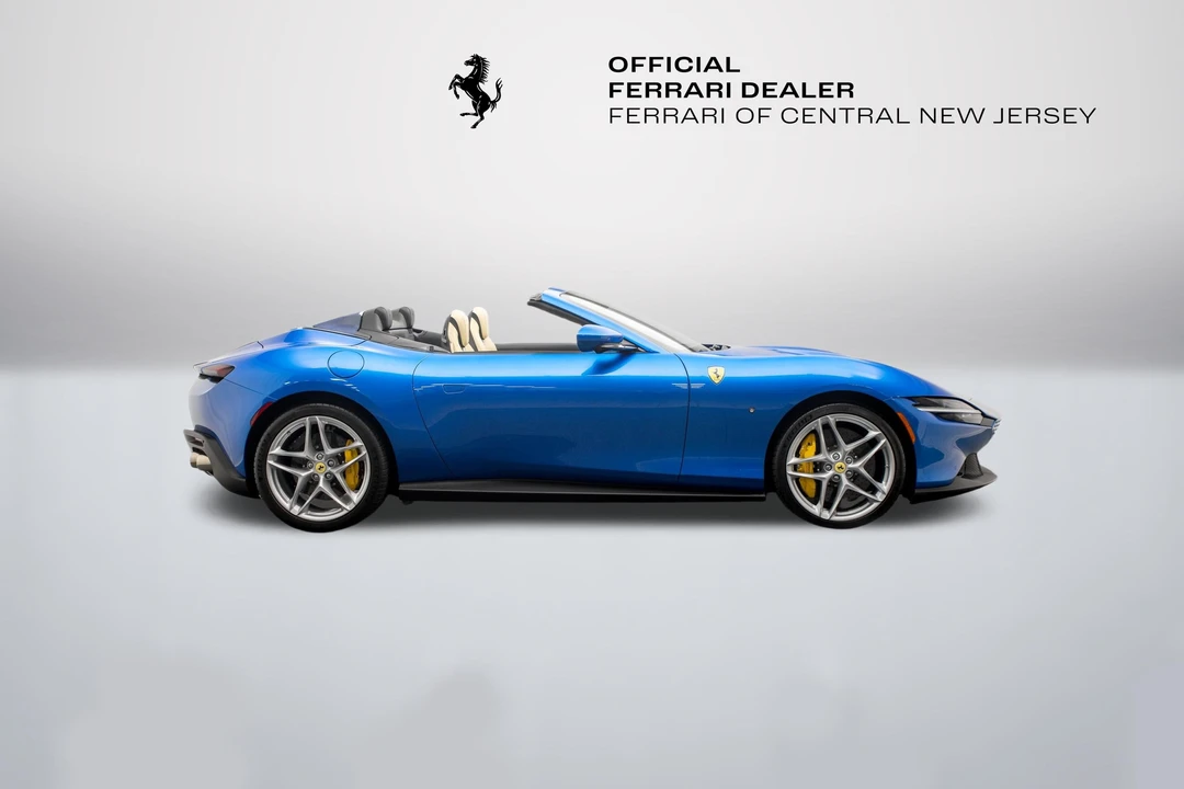 2026 Ferrari Roma Spider - Image 8 of 31
