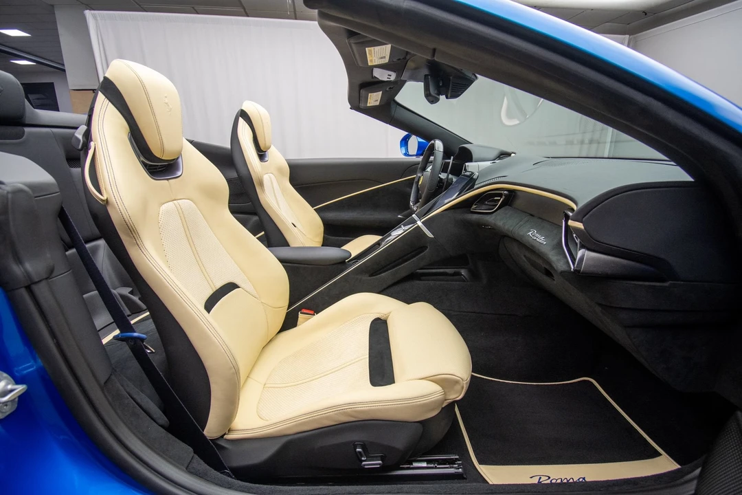 2026 Ferrari Roma Spider - Image 21 of 31