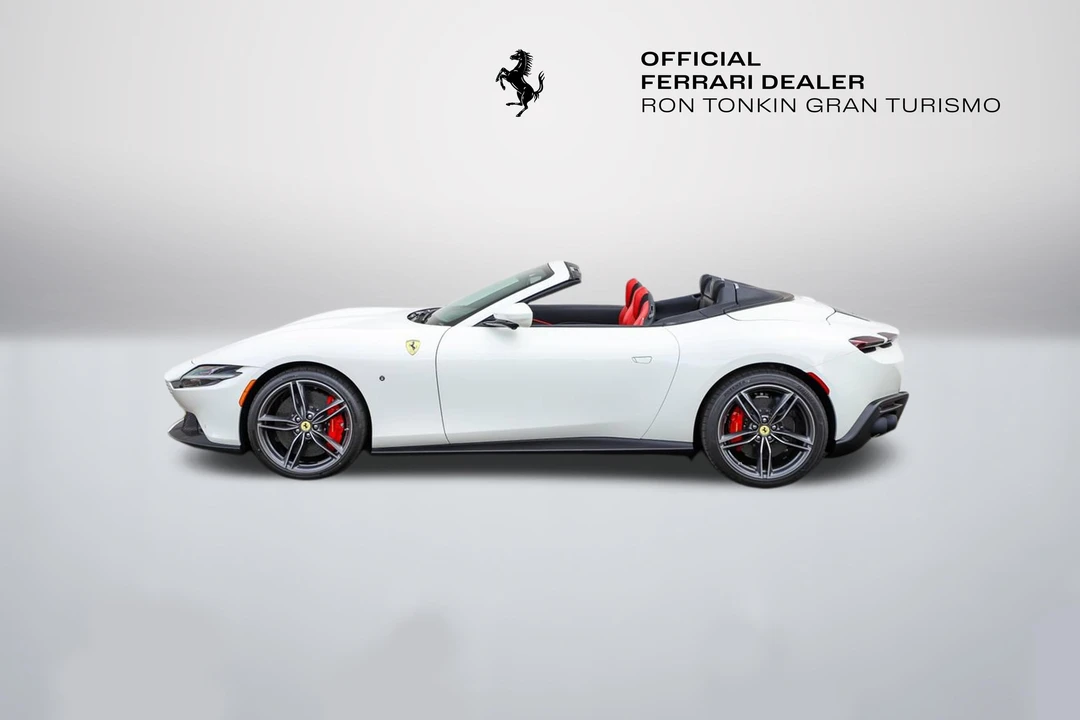 2026 Ferrari Roma Spider - Image 11 of 31