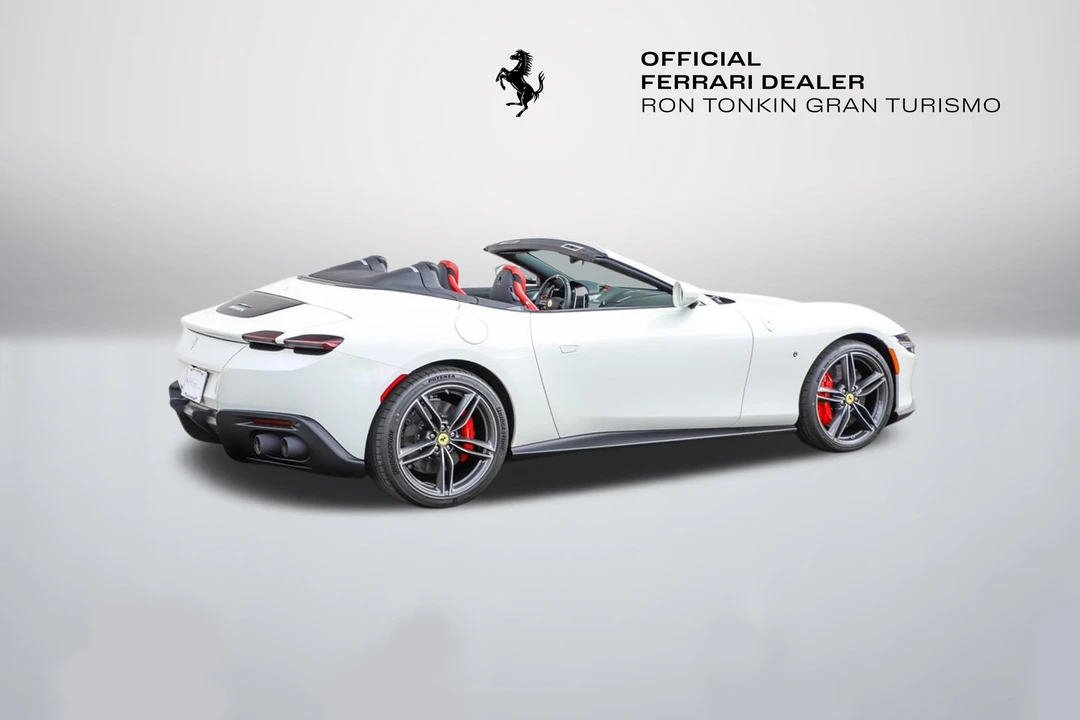 2026 Ferrari Roma Spider - Image 5 of 31