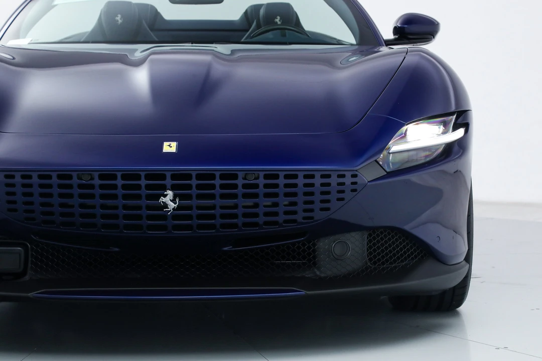 2026 Ferrari Roma Spider - Image 15 of 31