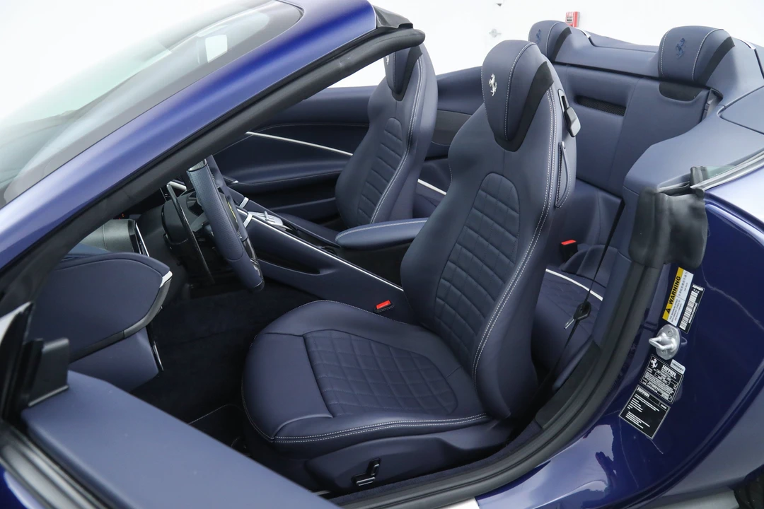 2026 Ferrari Roma Spider - Image 5 of 31