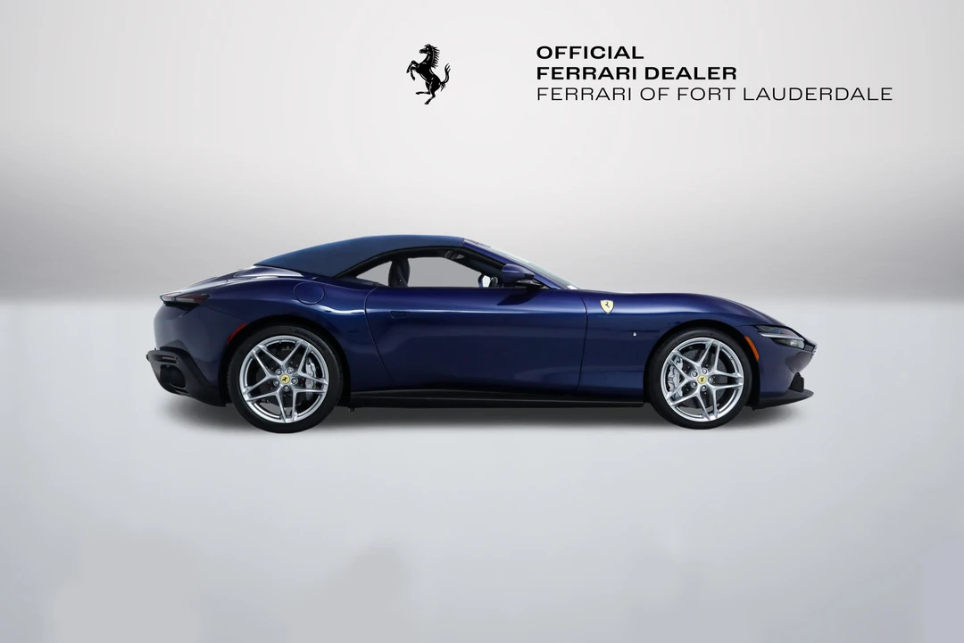 2026 Ferrari Roma Spider - Image 11 of 31