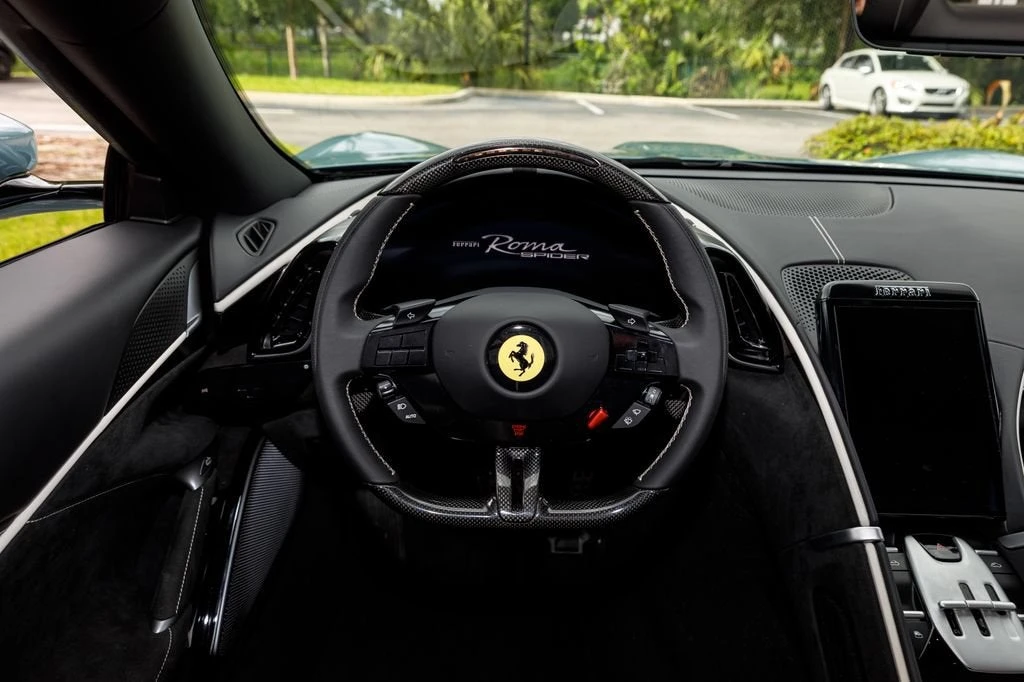 2026 Ferrari Roma Spider - Image 20 of 31