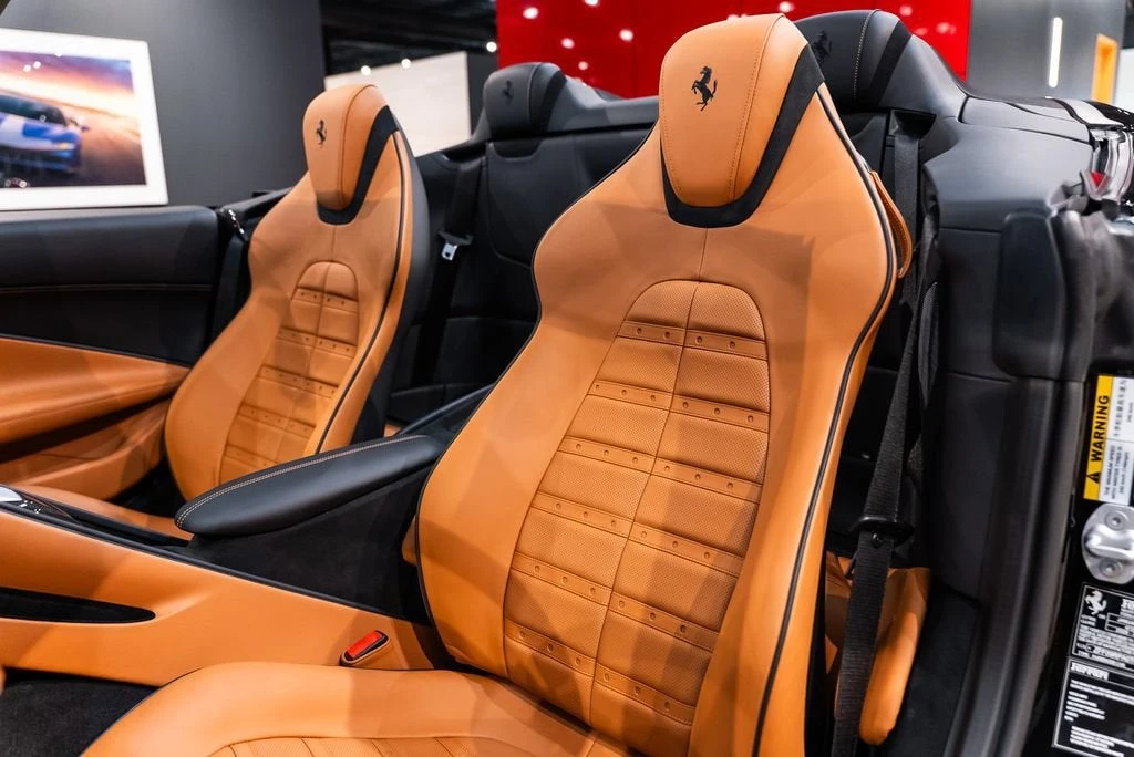 2026 Ferrari Roma Spider - Image 4 of 31