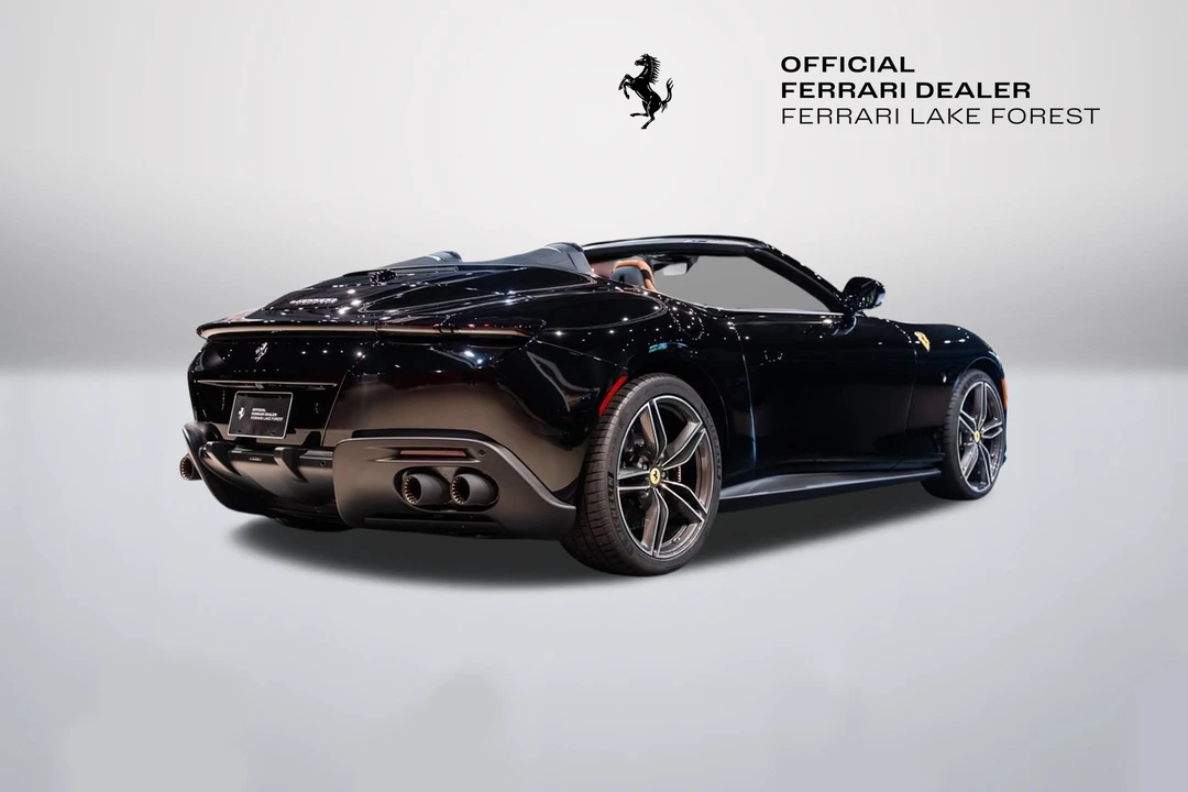 2026 Ferrari Roma Spider - Image 10 of 31