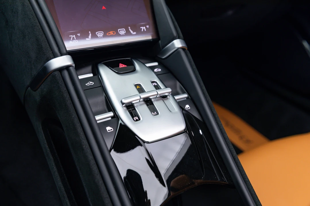 2026 Ferrari Roma Spider - Image 6 of 31