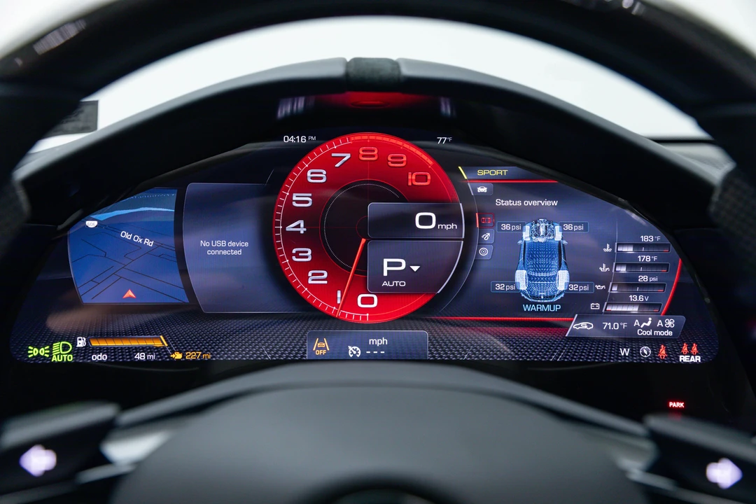 2026 Ferrari Roma Spider - Image 23 of 31