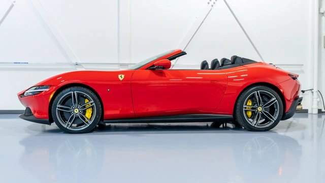 2026 Ferrari Roma Spider - Image 14 of 16