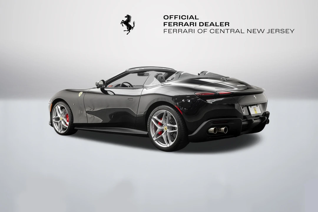2026 Ferrari Roma Spider - Image 5 of 31