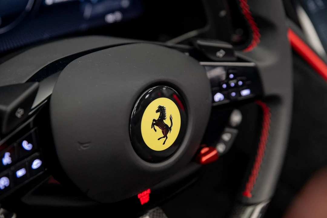 2026 Ferrari Roma Spider - Image 22 of 31