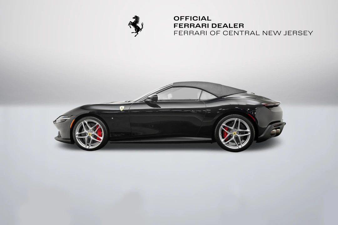 2026 Ferrari Roma Spider - Image 11 of 31