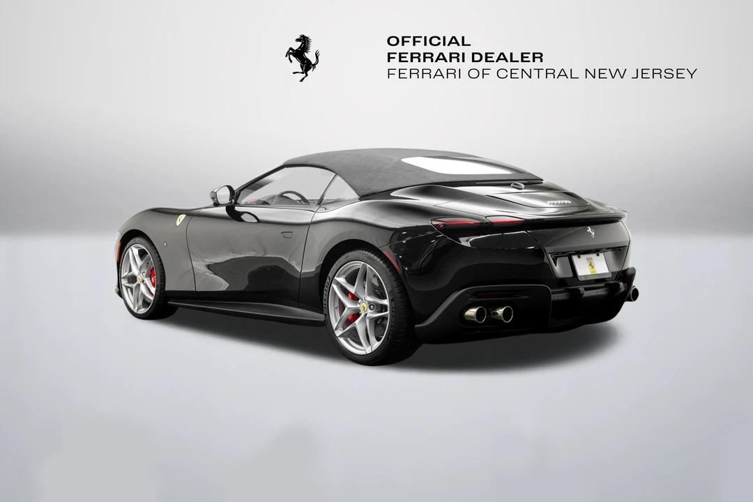 2026 Ferrari Roma Spider - Image 12 of 31
