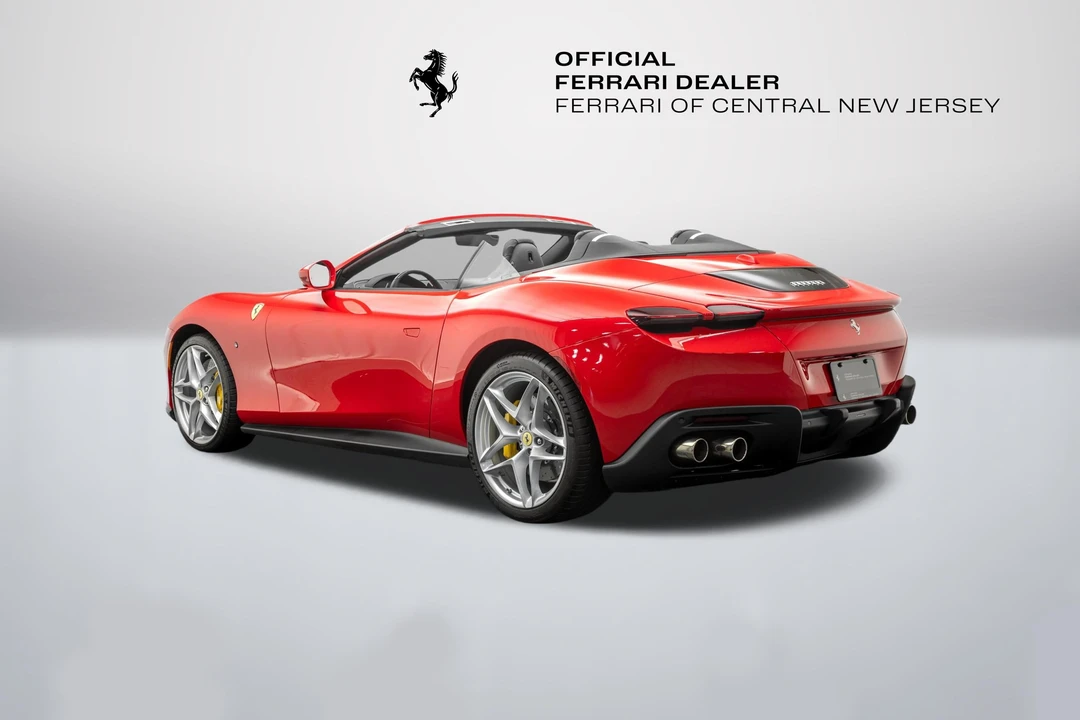 2026 Ferrari Roma Spider - Image 5 of 31