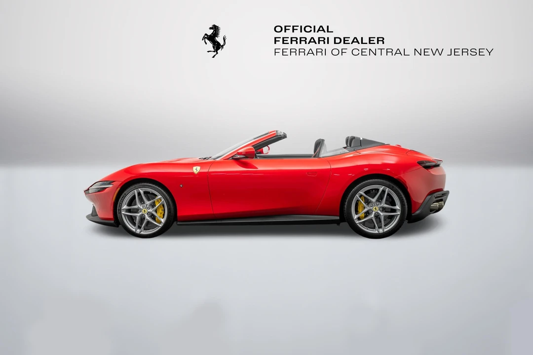 2026 Ferrari Roma Spider - Image 4 of 31