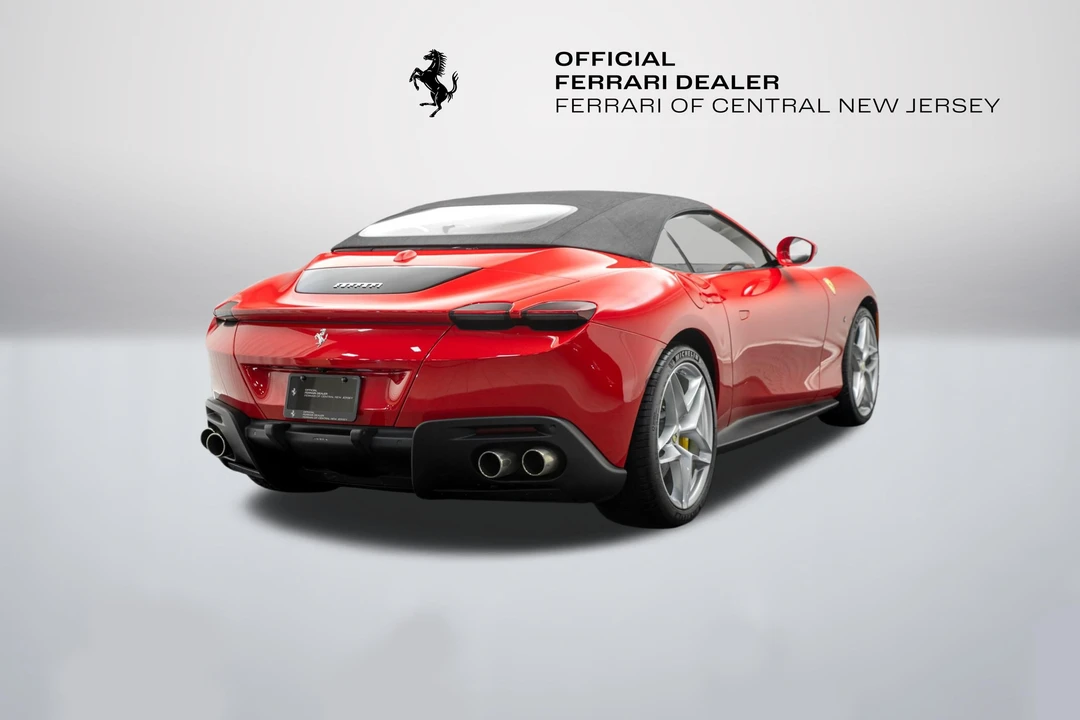 2026 Ferrari Roma Spider - Image 15 of 31