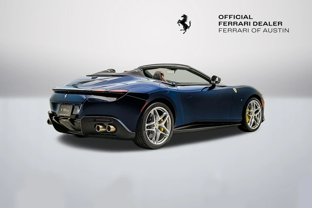 2026 Ferrari Roma Spider - Image 7 of 31