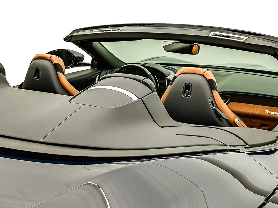 2026 Ferrari Roma Spider - Image 19 of 31
