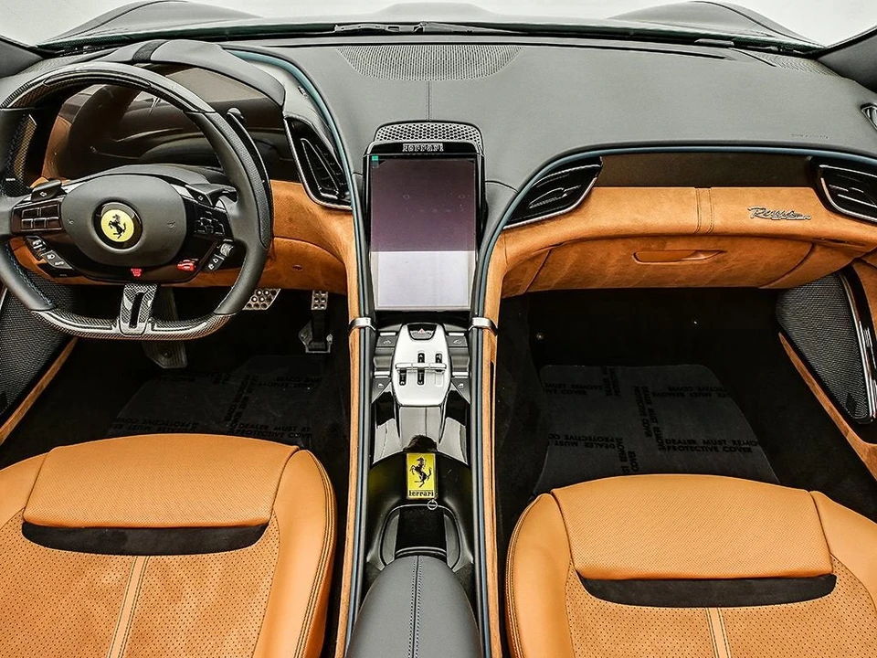 2026 Ferrari Roma Spider - Image 13 of 31