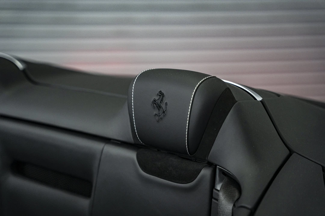 2026 Ferrari Roma Spider - Image 30 of 31