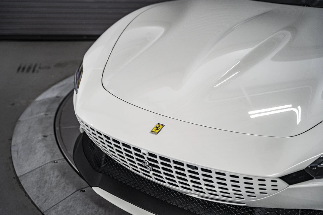 2026 Ferrari Roma Spider - Image 14 of 31
