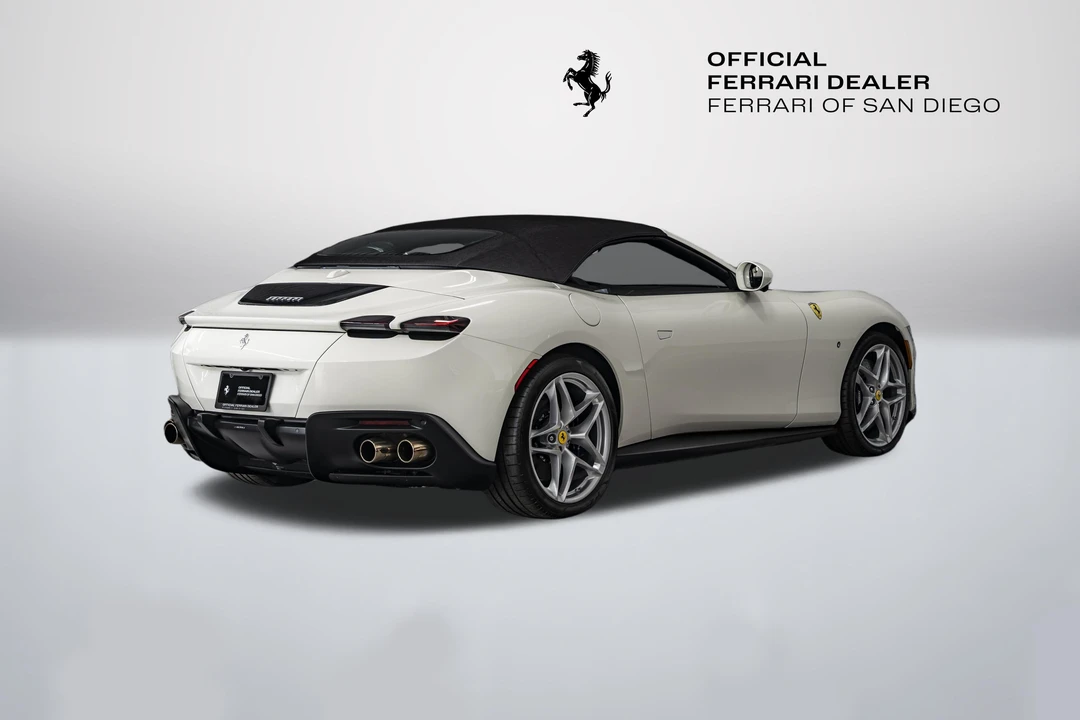 2026 Ferrari Roma Spider - Image 12 of 31