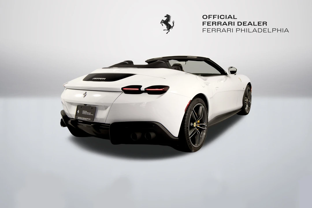 2026 Ferrari Roma Spider - Image 8 of 31