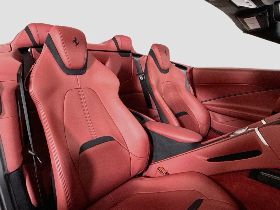 2026 Ferrari Roma Spider - Image 4 of 27