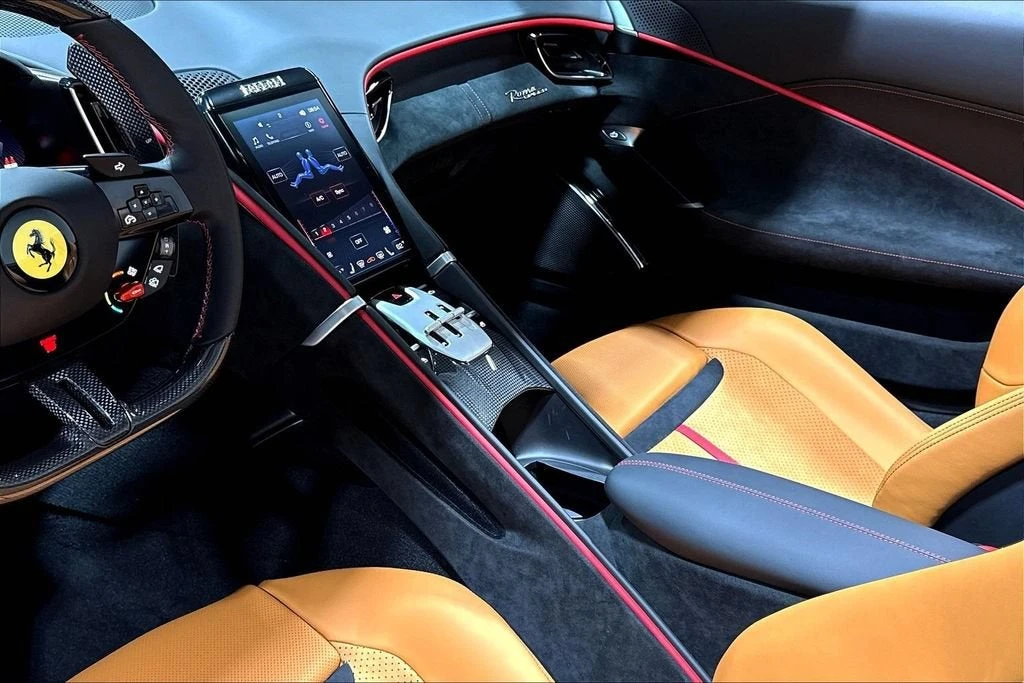 2026 Ferrari Roma Spider - Image 17 of 31