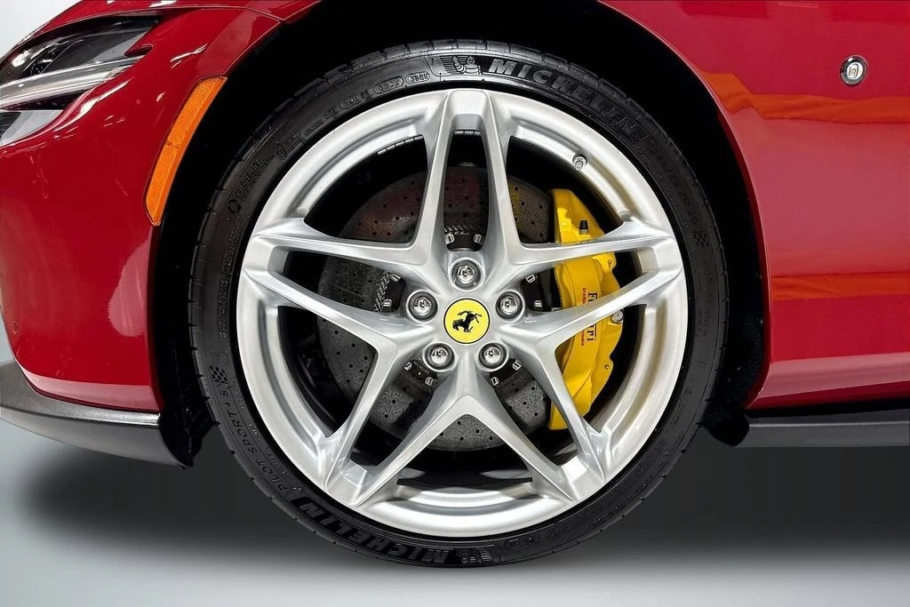 2026 Ferrari Roma Spider - Image 31 of 31