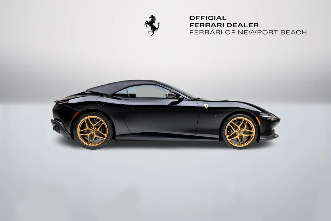 2026 Ferrari Roma Spider - Image 10 of 31