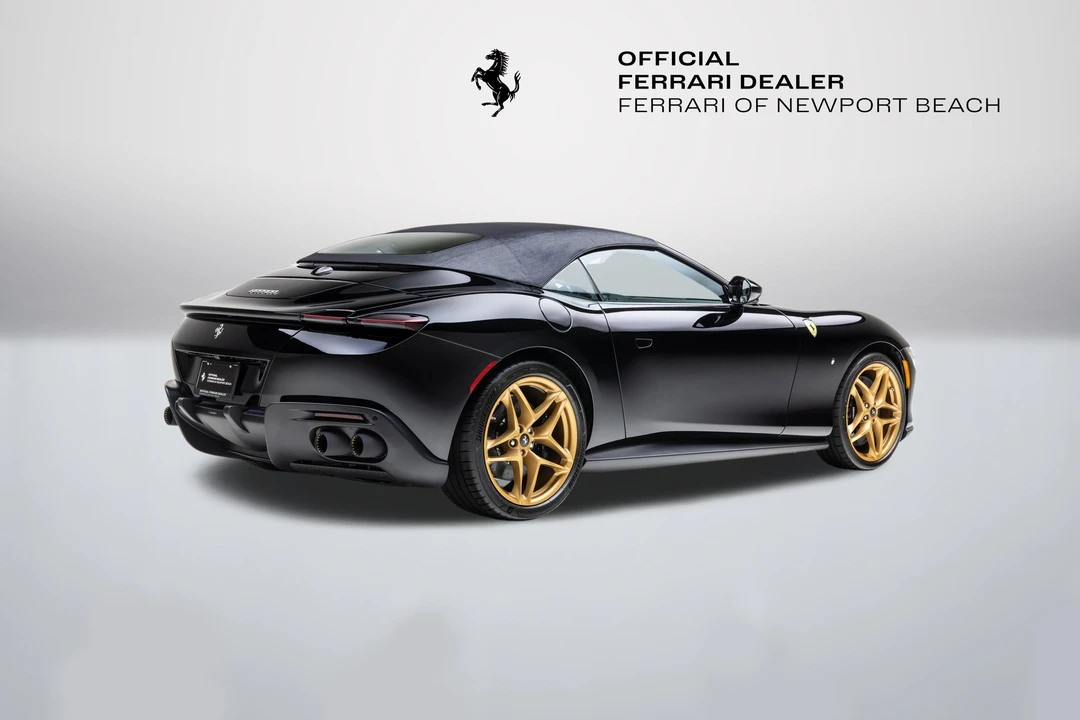 2026 Ferrari Roma Spider - Image 9 of 31