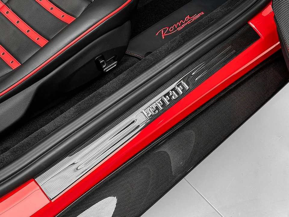 2026 Ferrari Roma Spider - Image 16 of 31