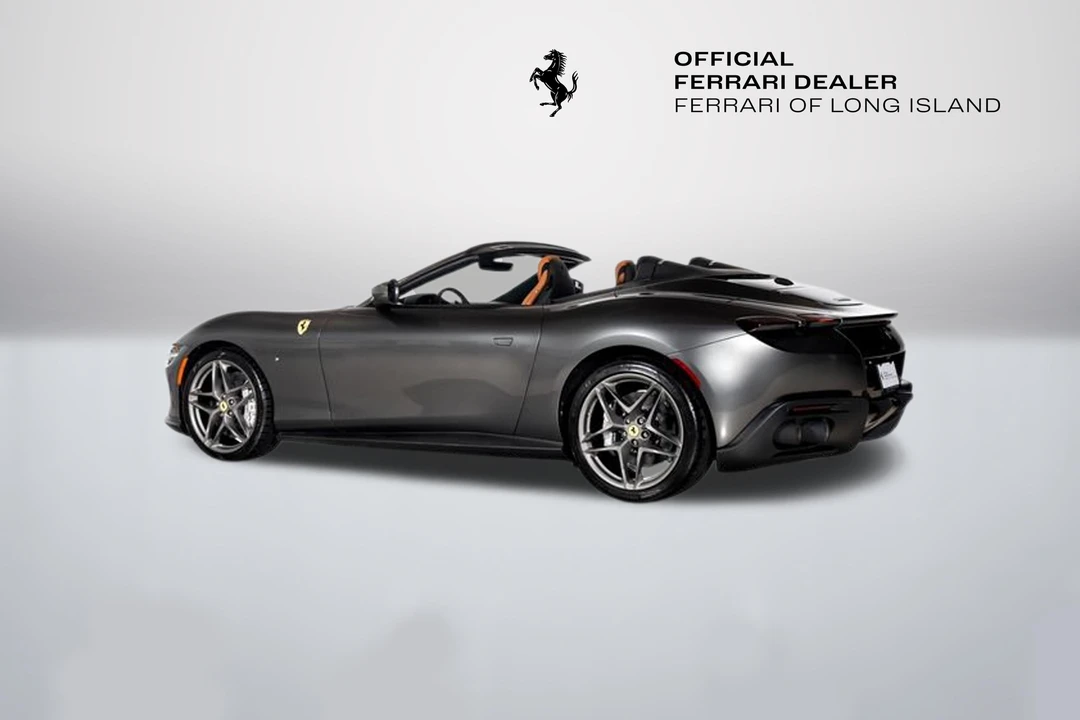 2026 Ferrari Roma Spider - Image 7 of 31
