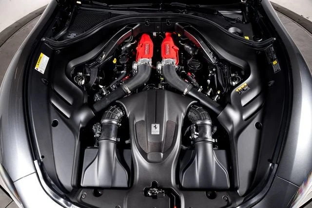 2026 Ferrari Roma Spider - Image 14 of 31
