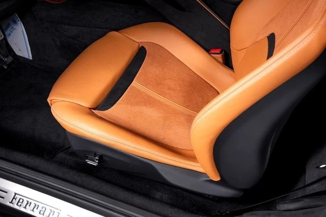 2026 Ferrari Roma Spider - Image 23 of 31