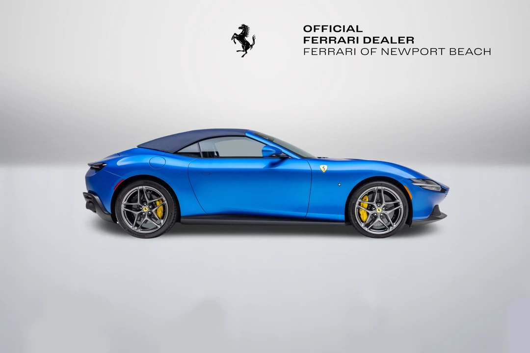 2026 Ferrari Roma Spider - Image 11 of 31