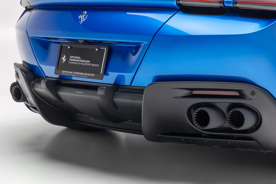 2026 Ferrari Roma Spider - Image 18 of 31