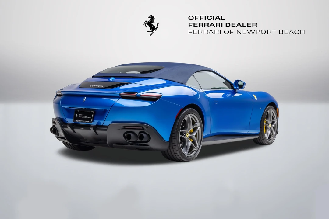 2026 Ferrari Roma Spider - Image 9 of 31