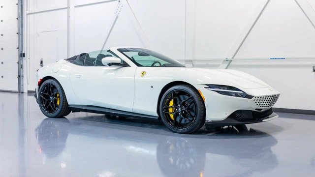 2026 Ferrari Roma Spider - Image 13 of 16