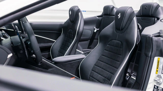 2026 Ferrari Roma Spider - Image 5 of 16