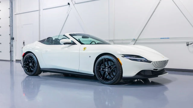 2026 Ferrari Roma Spider - Image 13 of 16