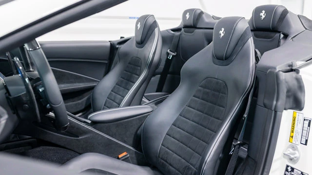 2026 Ferrari Roma Spider - Image 5 of 16