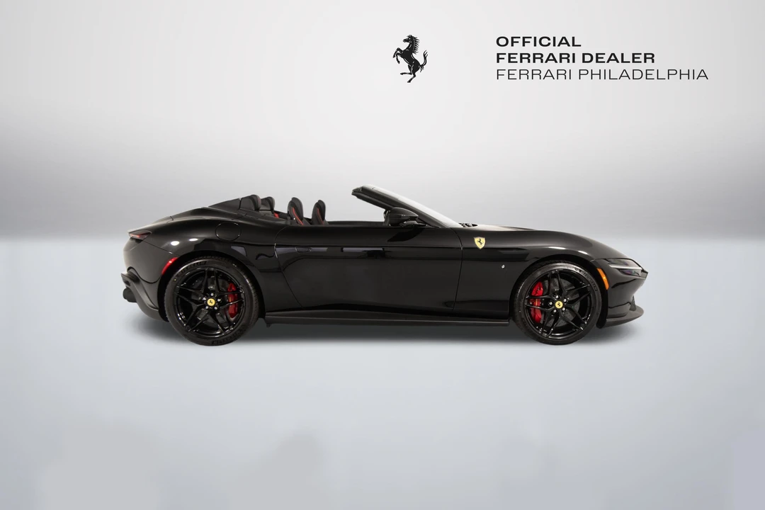 2026 Ferrari Roma Spider - Image 9 of 31