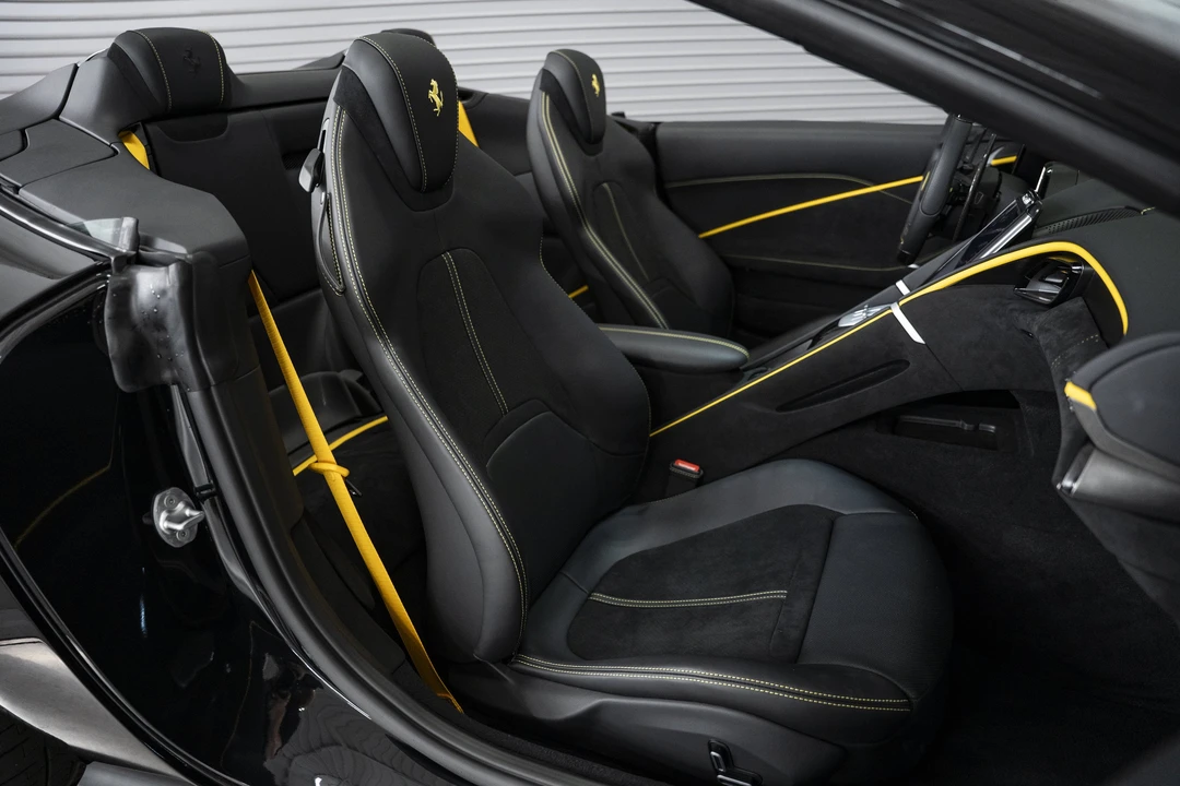 2026 Ferrari Roma Spider - Image 30 of 31