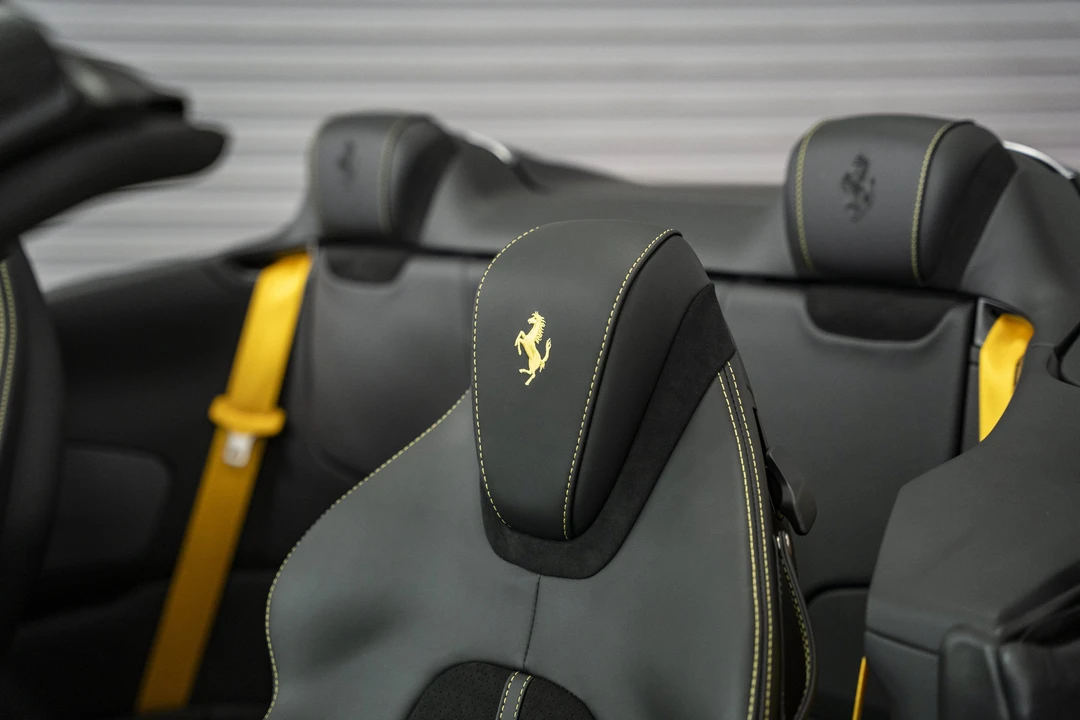 2026 Ferrari Roma Spider - Image 27 of 31