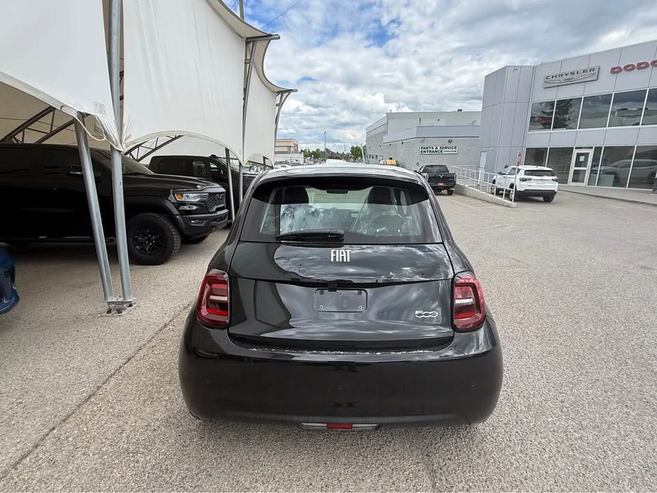 2026 Fiat 500e - Image 6 of 18